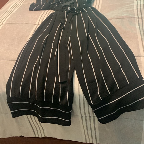 Capri length jumpsuit - Picture 5 of 5